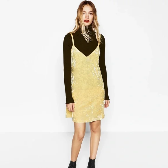 green emerald velvet dress EMBELLISHED DRESS  Andorine